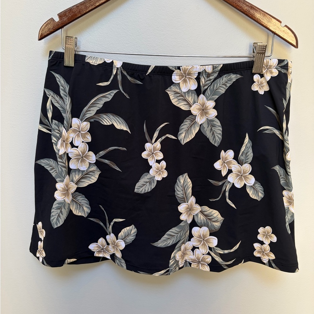 Lands' End SlenderSuit Black Floral Swim Skort Size 14